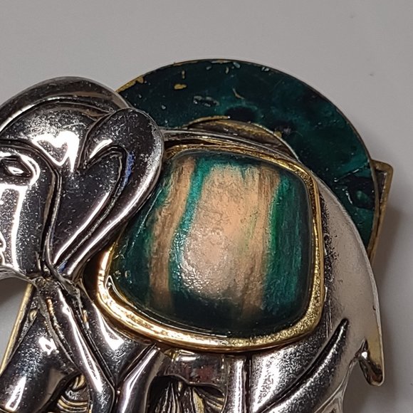 Very Awesome Silver Tone Elephant Brooch With Dangling Faux Tusk - Picture 5 of 15